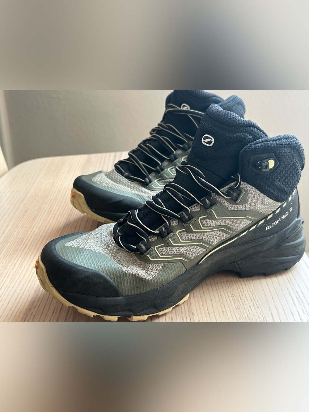 Scarpa Women's Rush 2 Mid GTX GORE-TEX Waterproof Hiking Boots Size 7